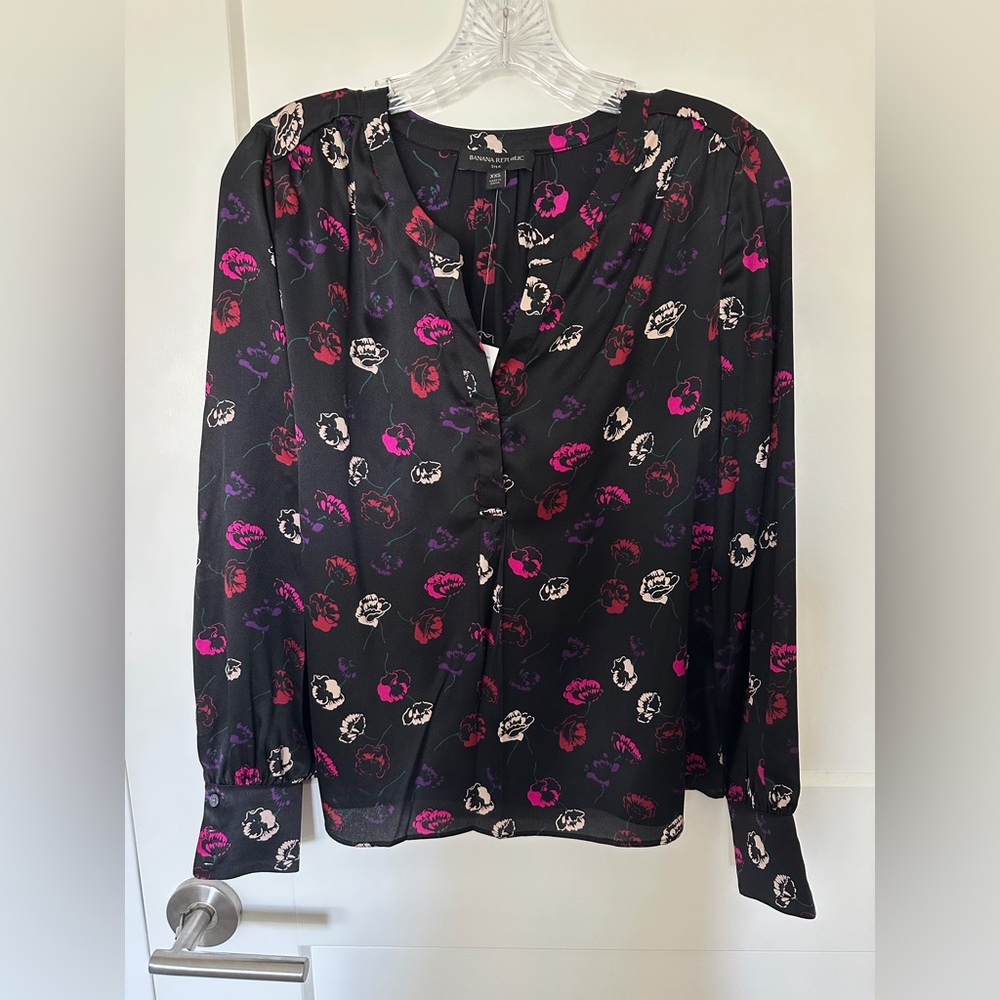 Banana Republic Silk Floral Print Blouse NWT